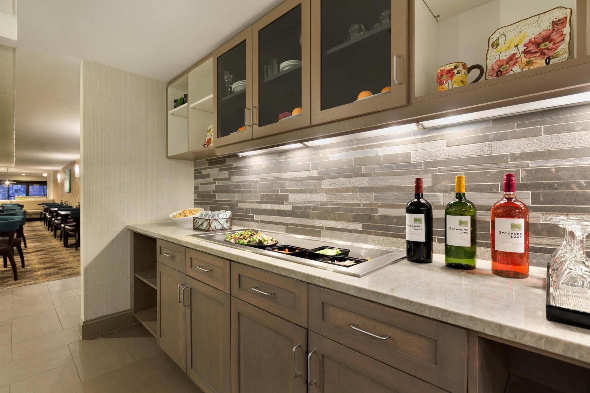 Homewood Suites By Hilton Hartford Downtown Экстерьер фото